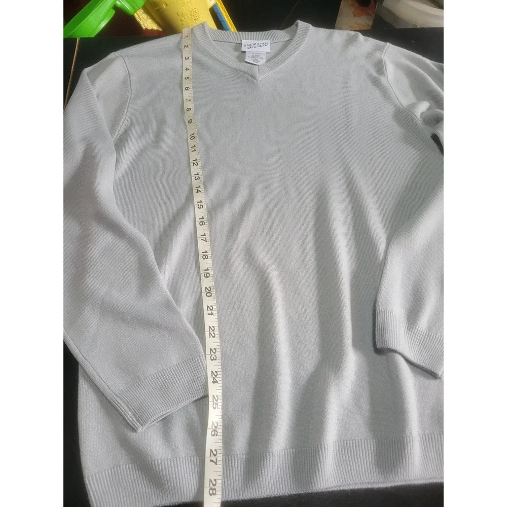 Irvine Park V-Neck Sweater Light Blue Grey Acrylic Knit Pullover Size Medium